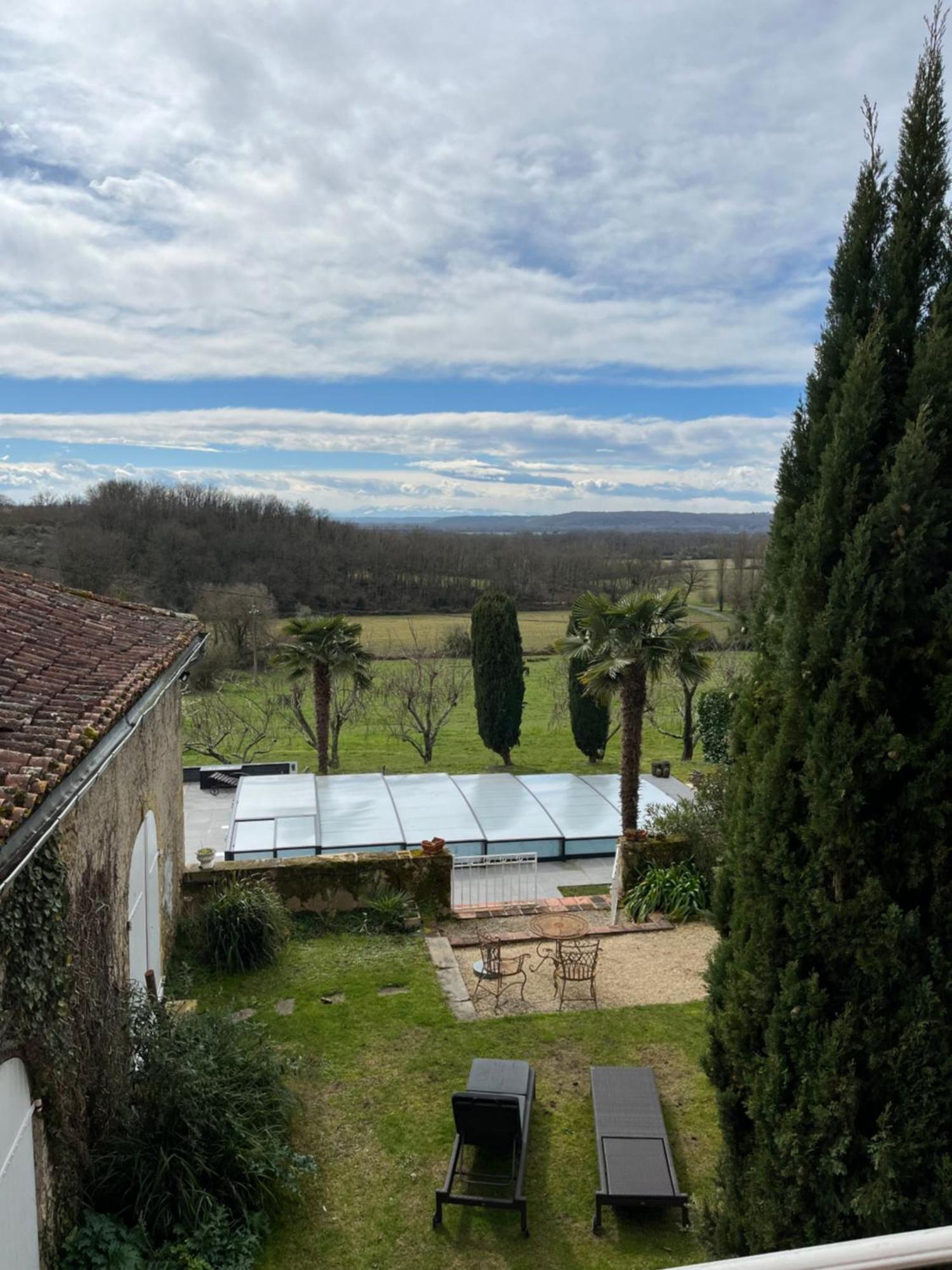 Chateau De Lahitte Bed & Breakfast Vergoignan ภายนอก รูปภาพ