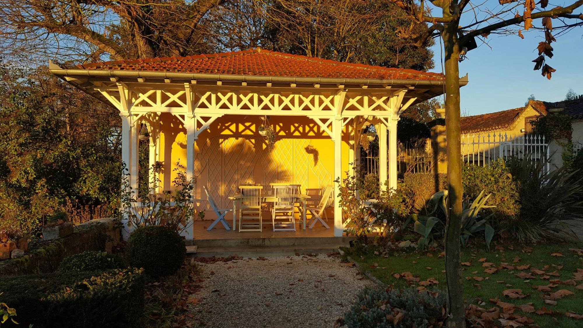 Chateau De Lahitte Bed & Breakfast Vergoignan ภายนอก รูปภาพ