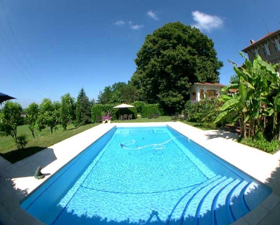 Chateau De Lahitte Bed & Breakfast Vergoignan ภายนอก รูปภาพ